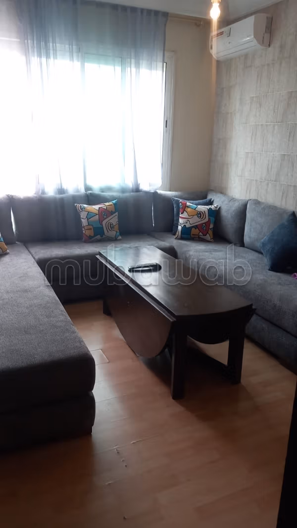Hermoso apartamento en venta en Harhoura. 3 habitaciones impresionantes. Amueblado