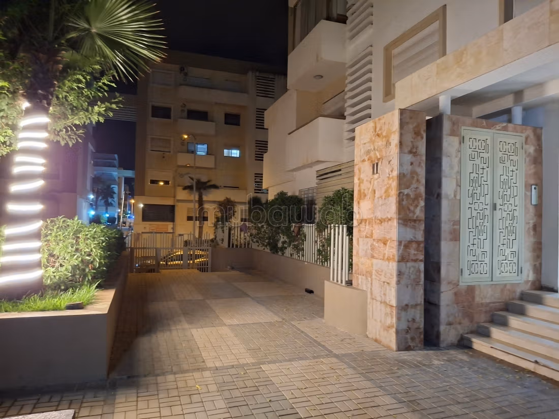 Bel Appartement à vendre sur VIctoria Bouskoura Zenitn P