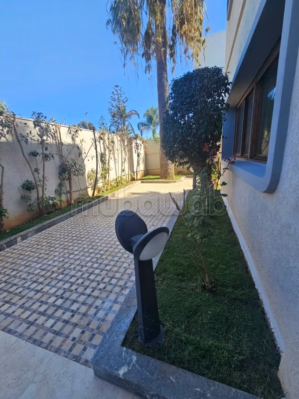 Villa usage bureau a la location a anfa 70000dh
