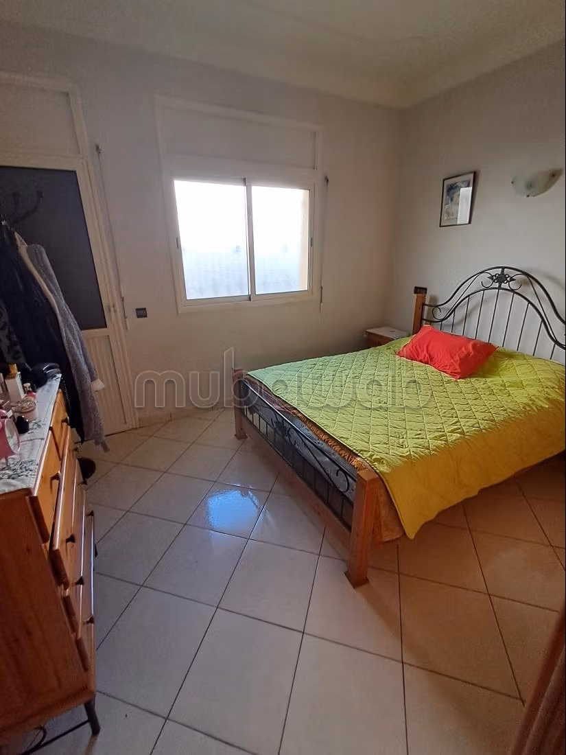 Huis te koop in Khouribga. 5 mooie slaapkamers. Groot terras