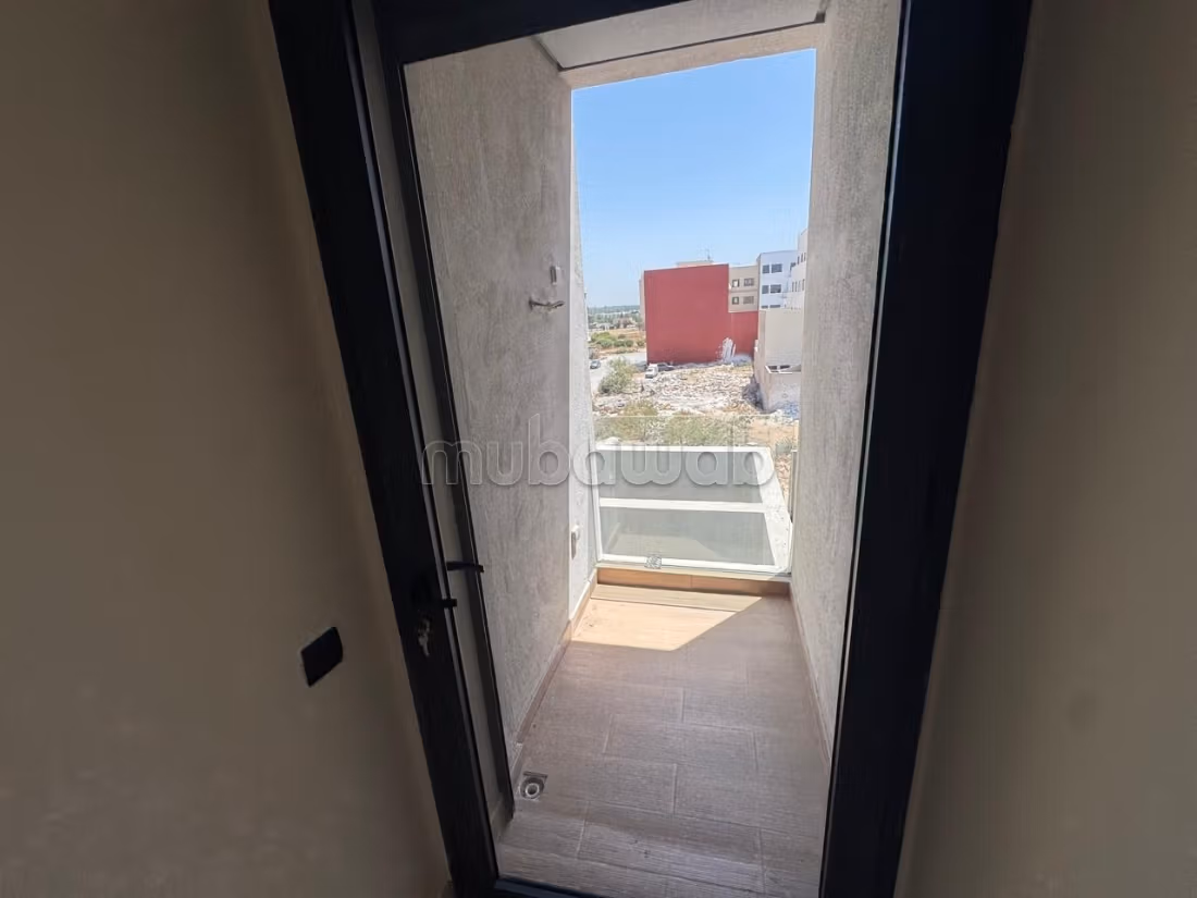 Studio neuf jamais habité à louer à Bouskoura — 5
