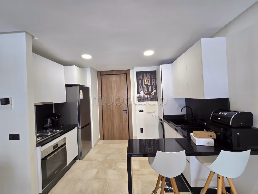 Superbe appartement à louer à Casablanca Finance City. 1 belle chambre. Meublé — 2