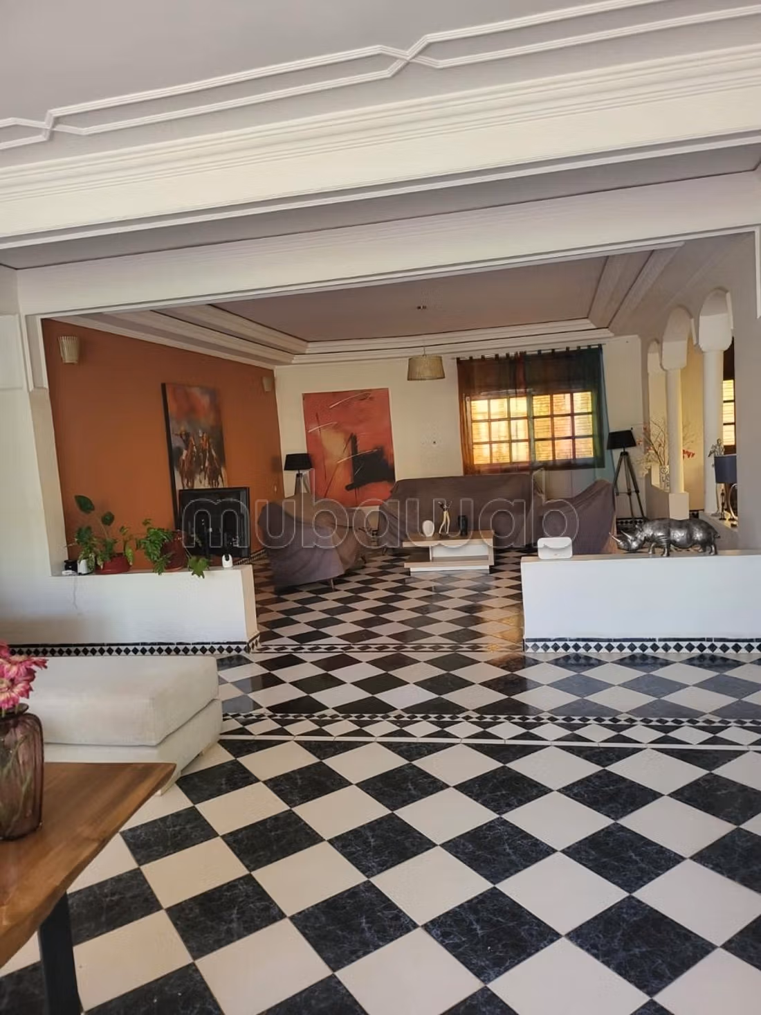 Superbe villa à vendre à Route Casablanca.
Surface totale 634 m²
