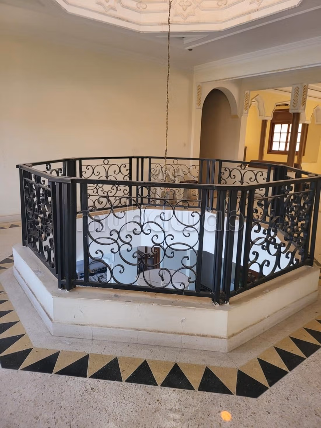 Superbe villa à vendre à Route Casablanca.
Surface totale 634 m²