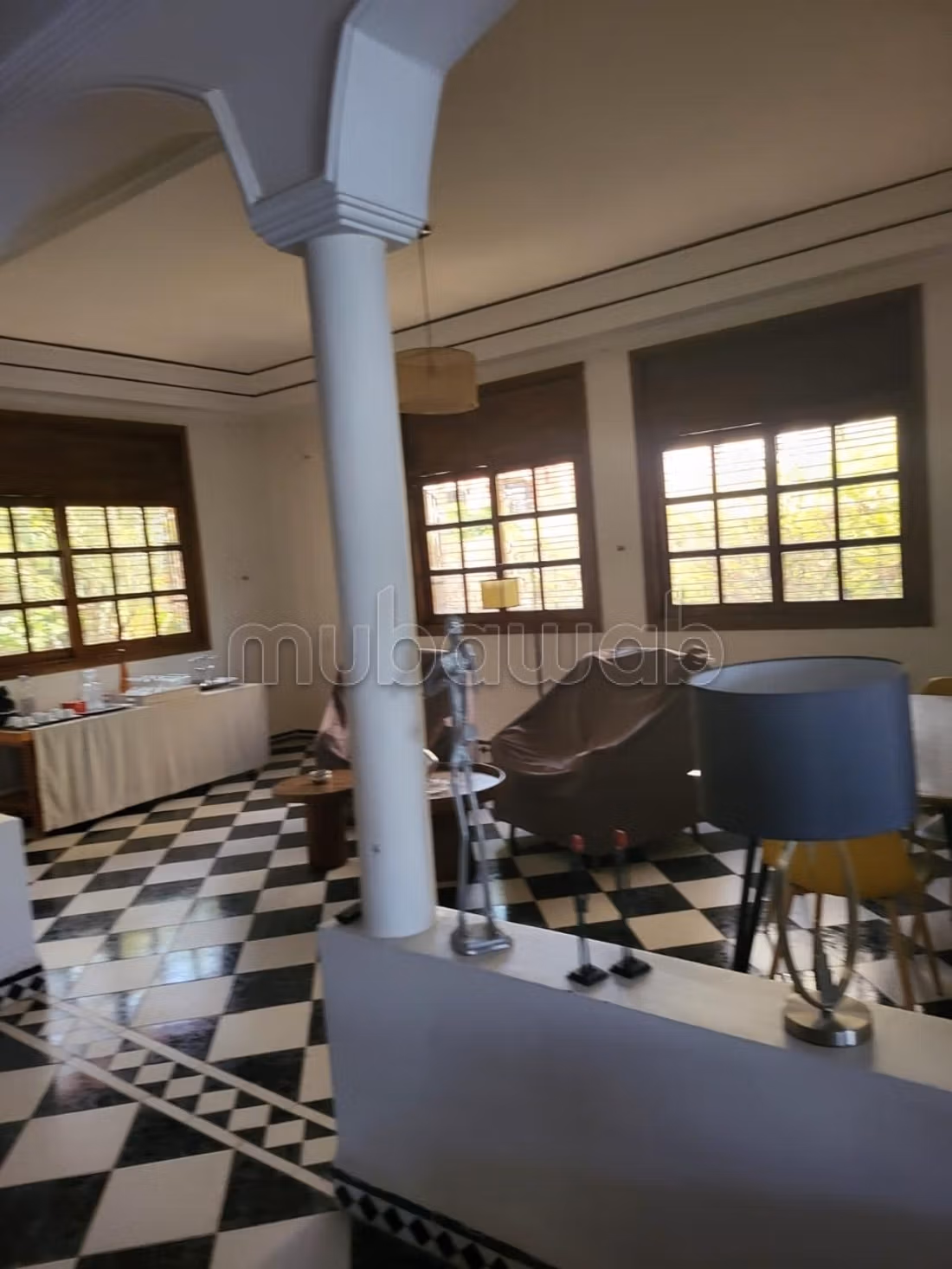 Superbe villa à vendre à Route Casablanca.
Surface totale 634 m²