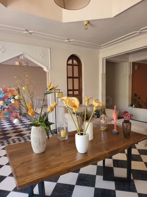 Superbe villa à vendre à Route Casablanca. Surface totale 634 m²