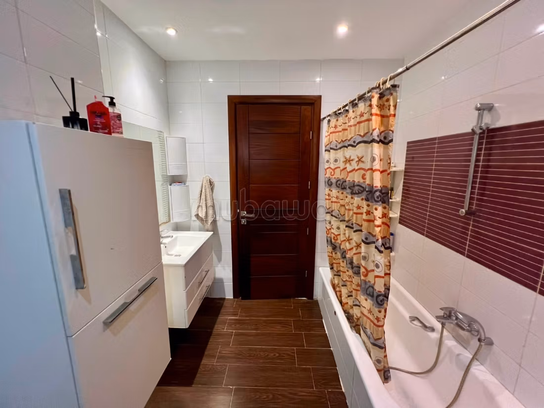 S3 200m² a louer jardins de carthage 2350 dt