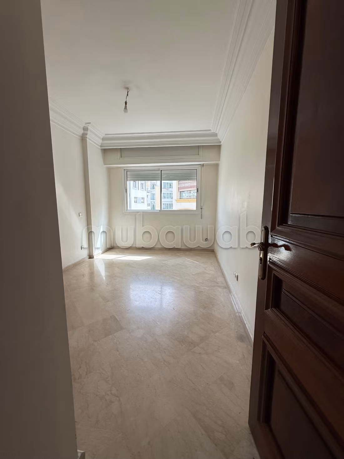 Appartement à l'achat à Triangle d'Or.
3 belles chambres.
Fenêtres double vitrage et chauffage central — 6