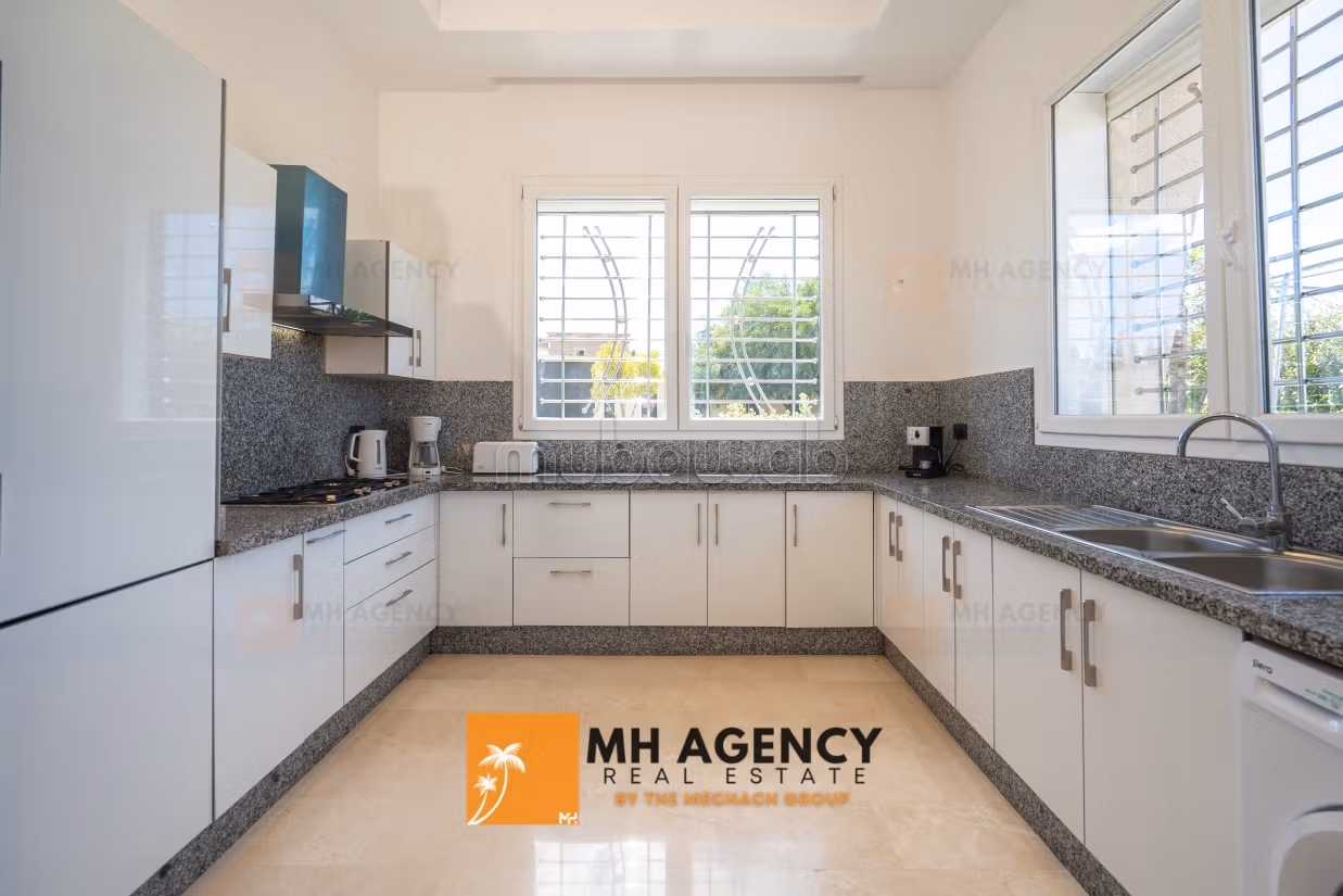 Exceptional villa for sale in Benslimane – Domain