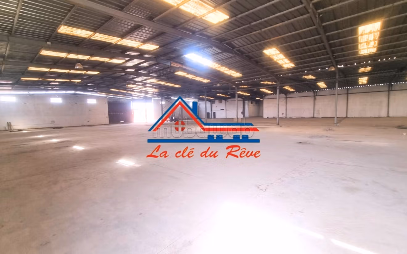 À Louer – Entrepôt de 4500m – Sidi Allal Bahraoui