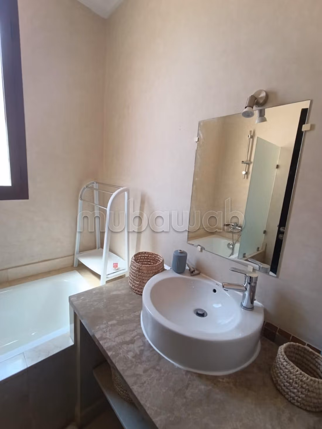Superba villa in affitto a Route de l'Ourika. 4 belle camere. Arredato