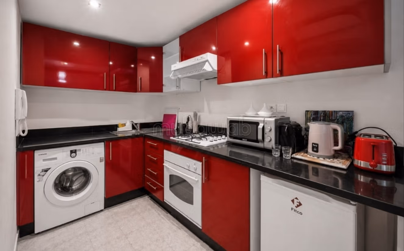 Superbe appartement à louer à Triangle d'Or. 
2 grandes pièces. 
Bien meublé — 5