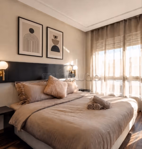 Superbe appartement à louer à Triangle d'Or. 
2 grandes pièces. 
Bien meublé