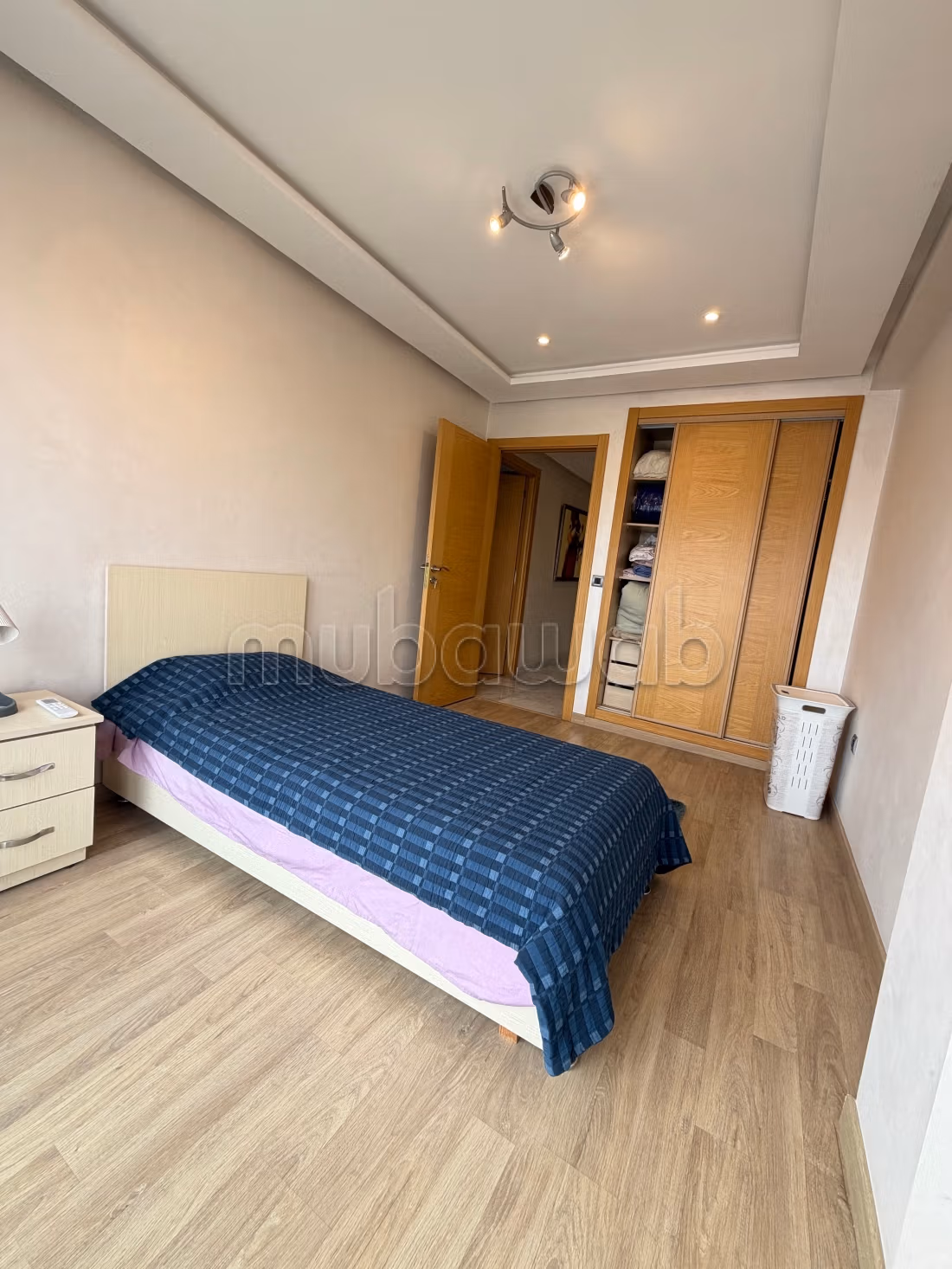 Appartement en location à Palmier.
Surface totale 80 m².
Meublé — 2