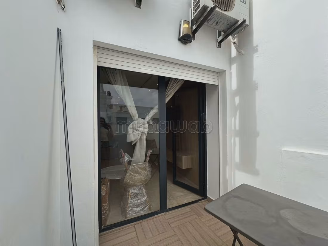 Bel appartement à vendre à Bourgogne Ouest. 1 chambre. Avec ascenseur et terrasse — 3