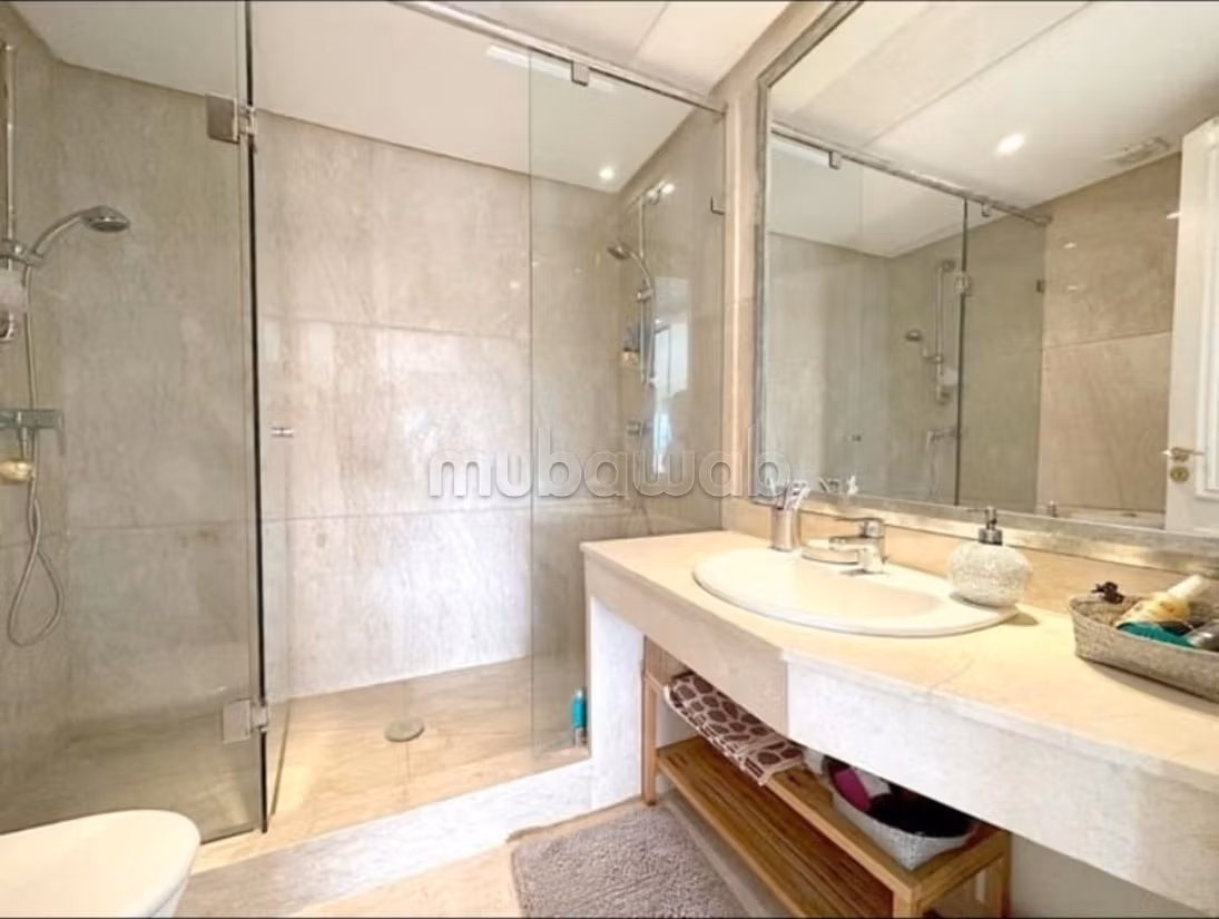 Trouvez un appartement à acheter dans le Triangle d'Or. Dimension 210 m² — 6