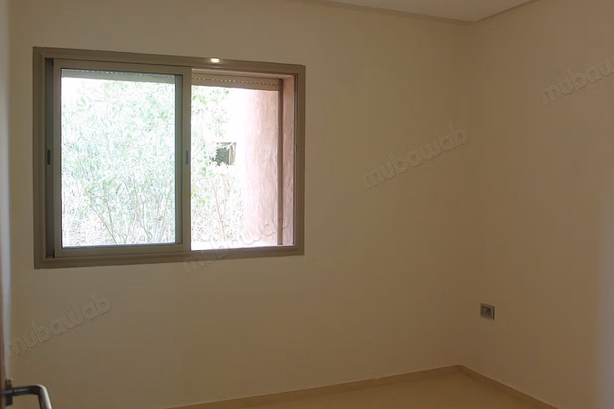 Appartement de trois chambres avec jardin privatif