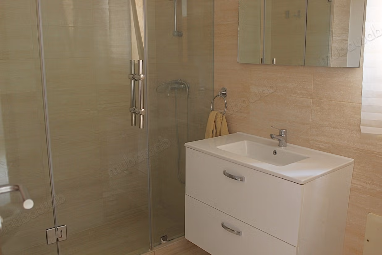 Appartement de trois chambres avec jardin privatif