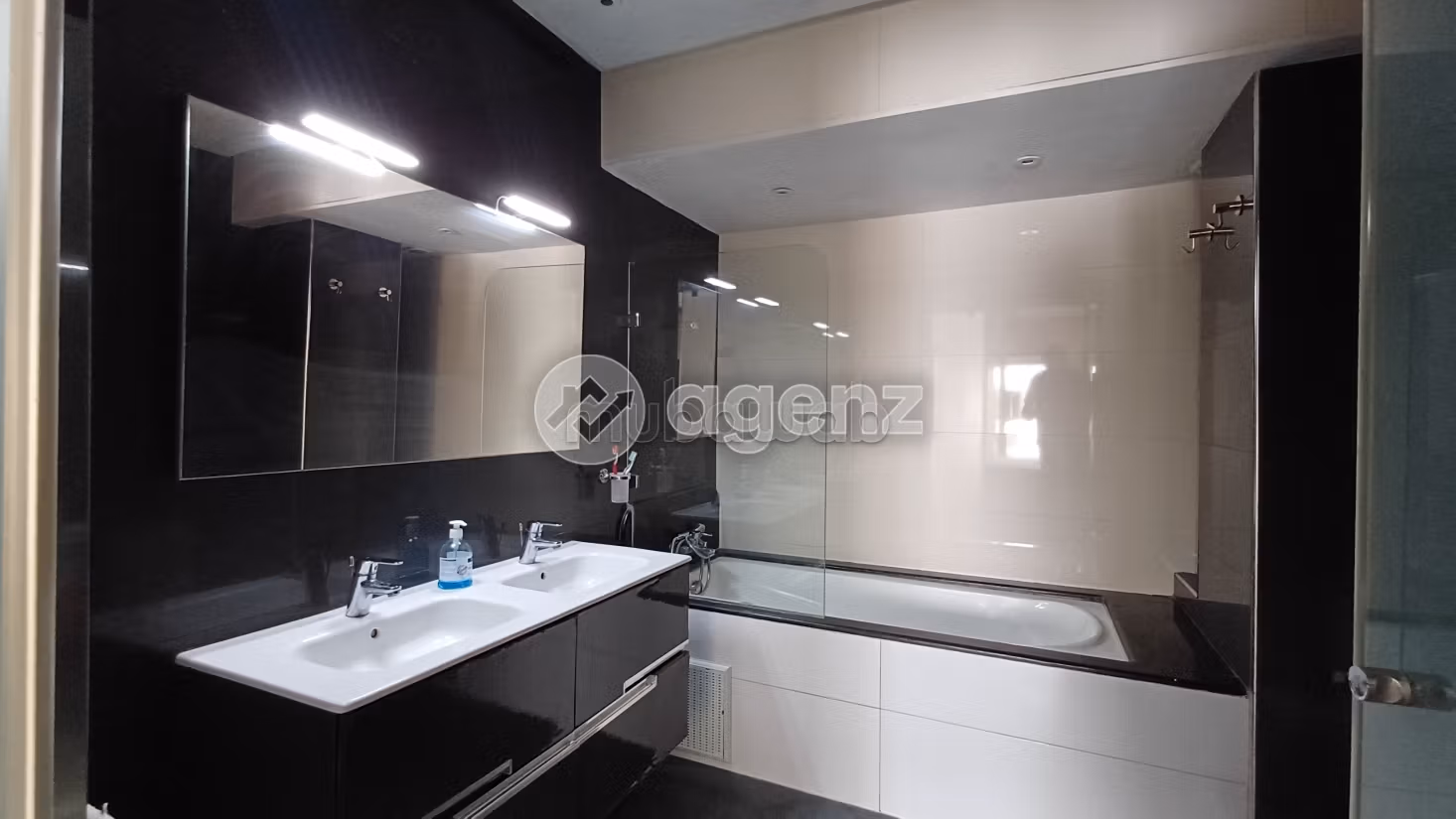 Appartement à vendre 118 m², 3 chambres Racine Casablanca