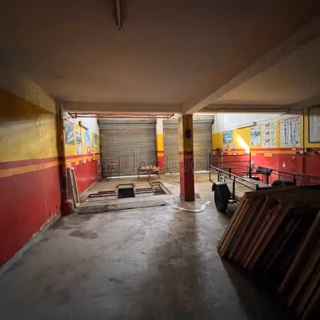 Local commercial à Vendre de 510.0 m² à Casablanca, Cil