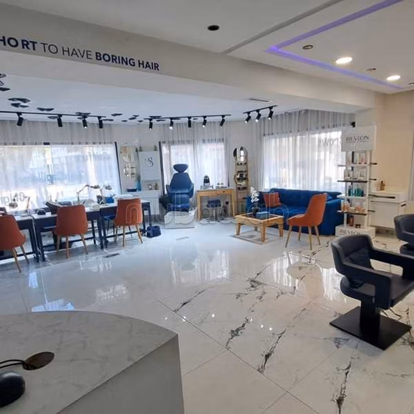 Local comercial a la venta de 163.0 m² en Casablanca, Racine
