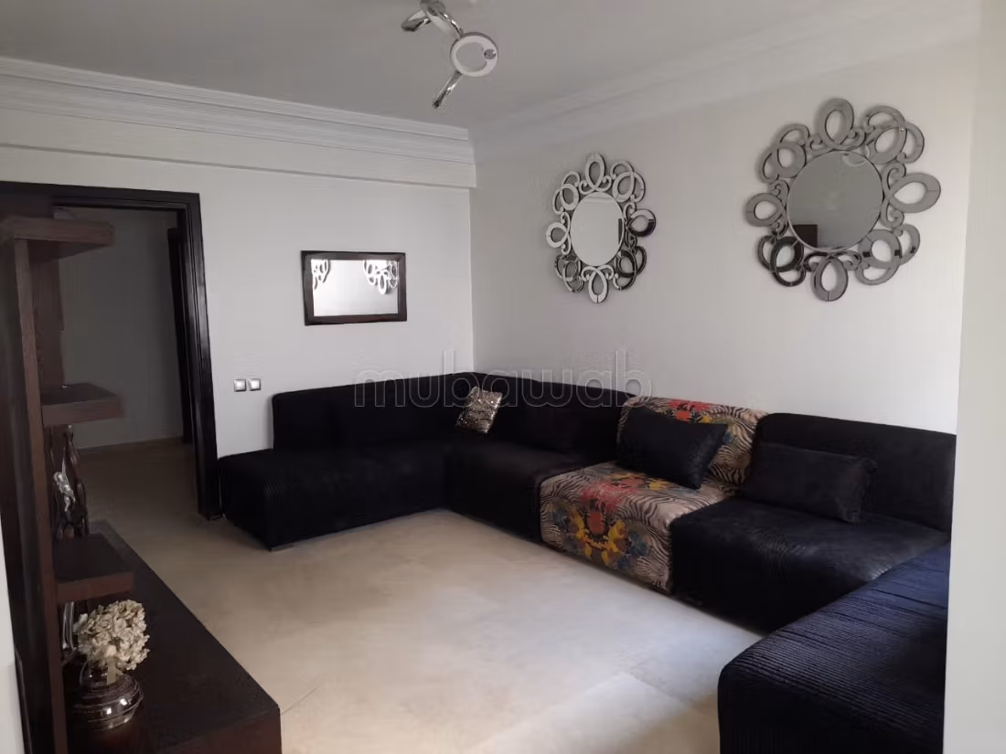 Vend appartement à Triangle d'Or. 
4 pièces confortables — 2