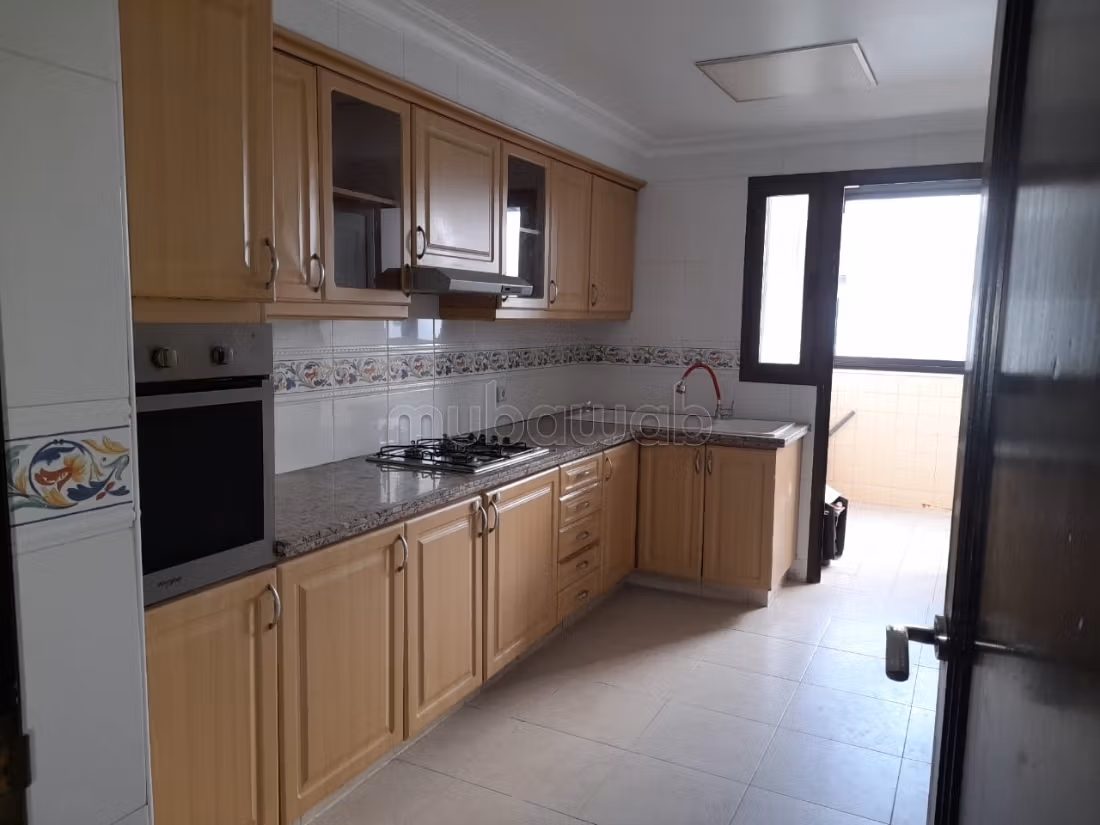 Vend appartement à Triangle d'Or. 
4 pièces confortables — 5