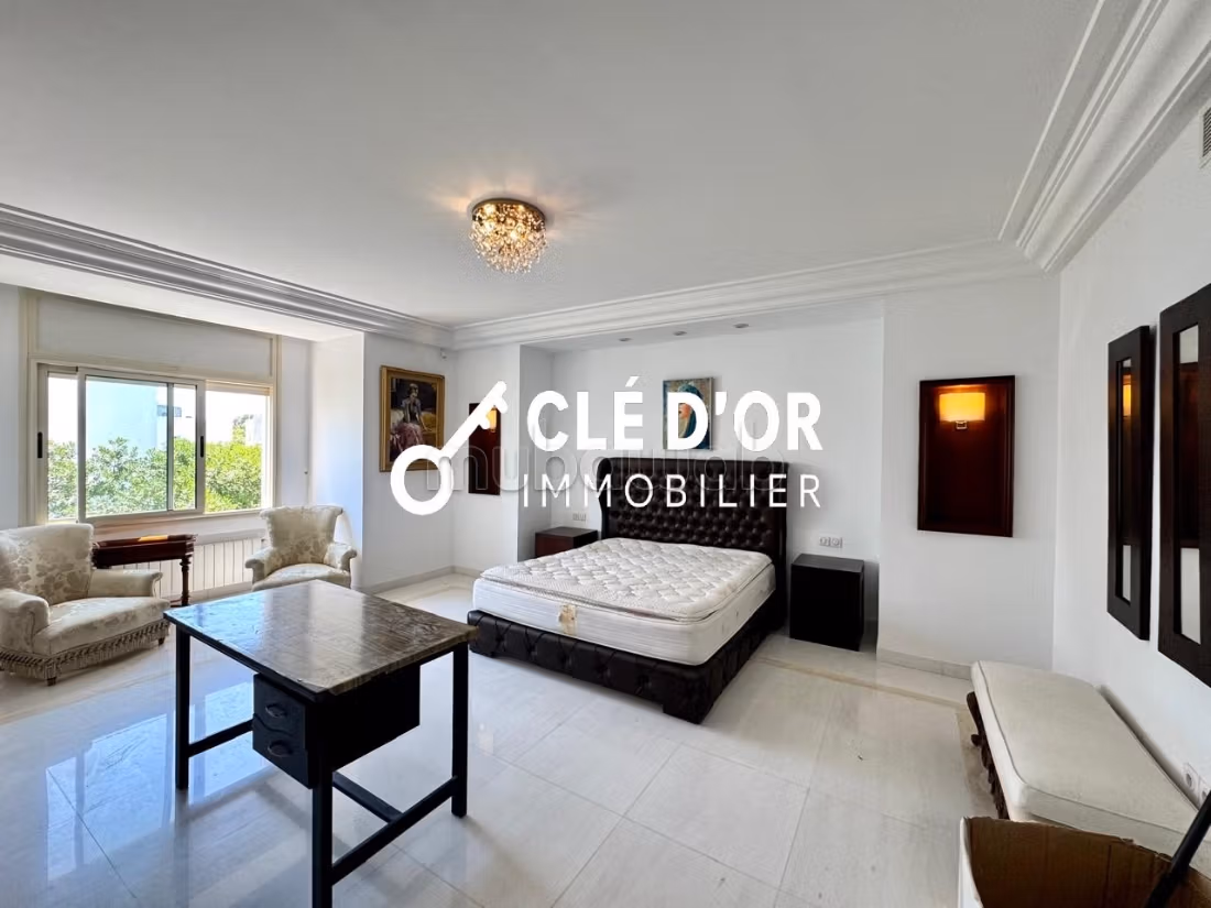 Charming villa with pool for rent in Gammarth