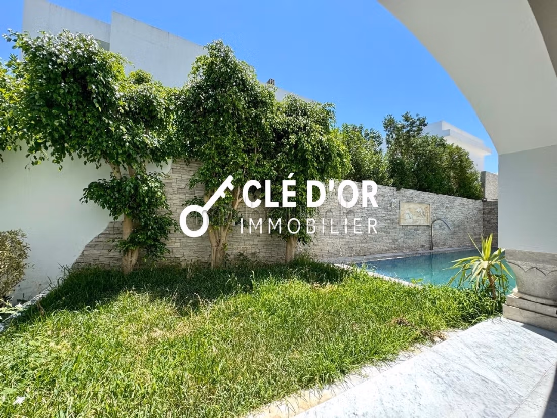 Charming villa with pool for rent in Gammarth