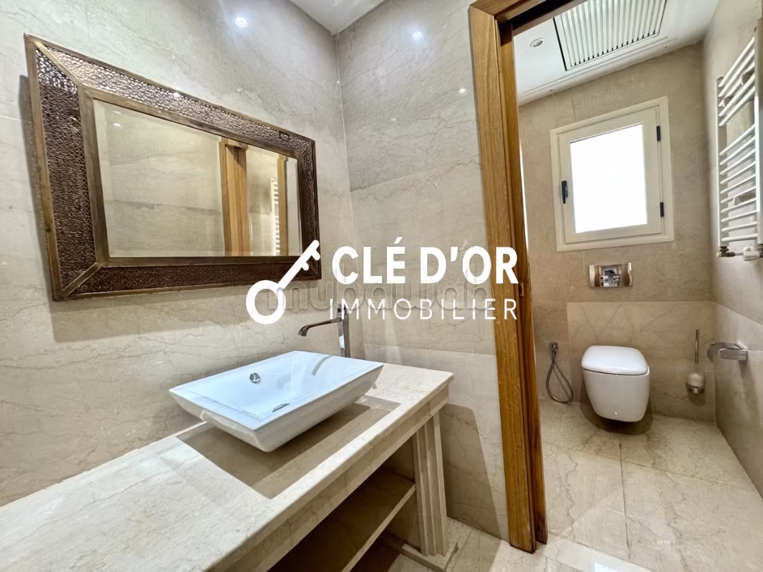 Charming villa with pool for rent in Gammarth