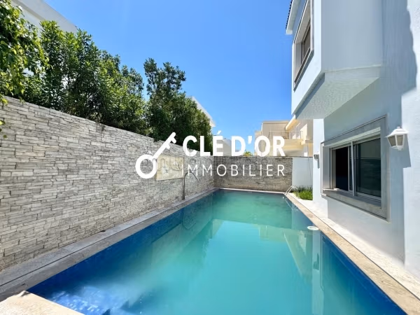 Incantevole villa con piscina in affitto a Gammarth