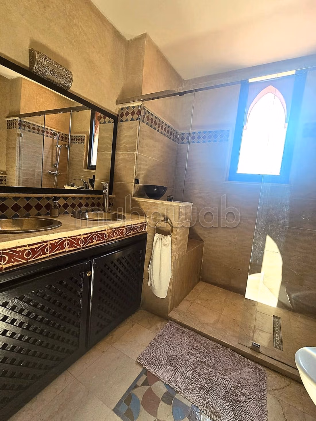 Somptueuse villa à louer à Route de Ouarzazate.
Surface totale 310 m².
Bien meublé