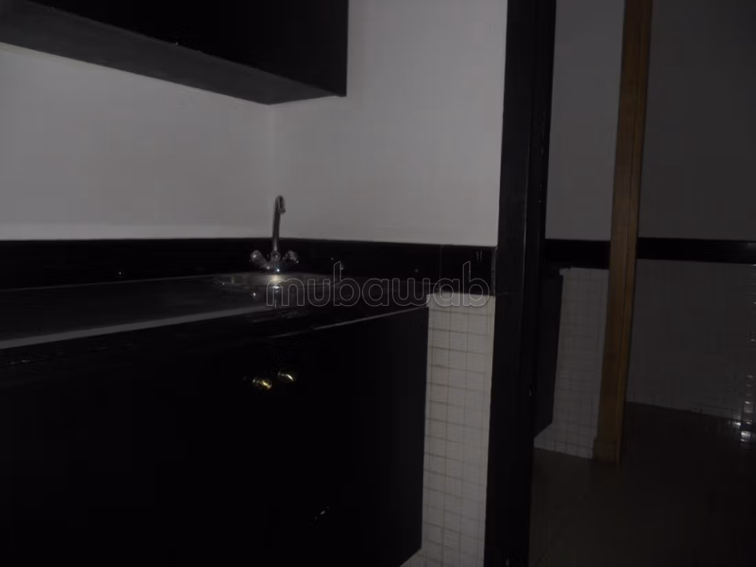 Office desk for rent in RACINE