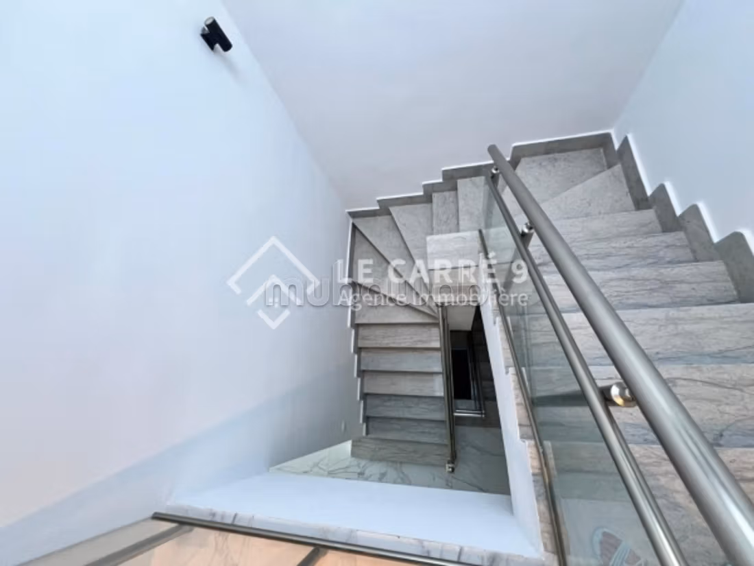 A louer duplex avec piscine au lac 2