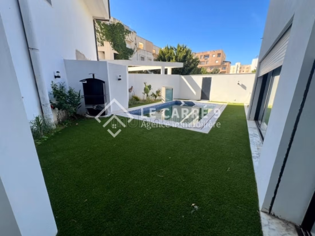 A louer duplex avec piscine au lac 2
