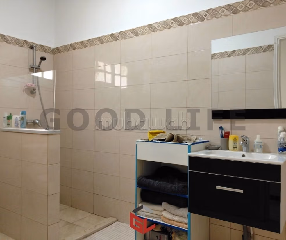 For rent in Manar 2 ground floor in S2 spacious and bright