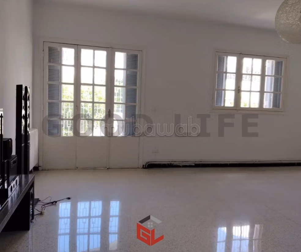 For rent in Manar 2 ground floor in S2 spacious and bright