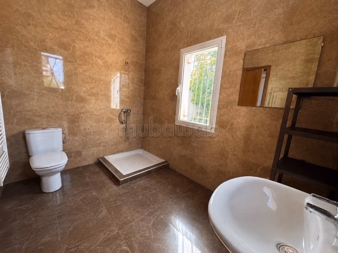 A louer Villa commerciale 400m2 Oasis