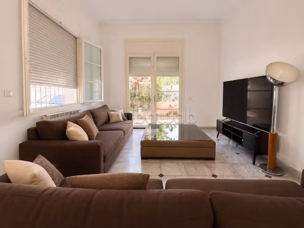 A louer Villa commerciale 400m2 
Oasis