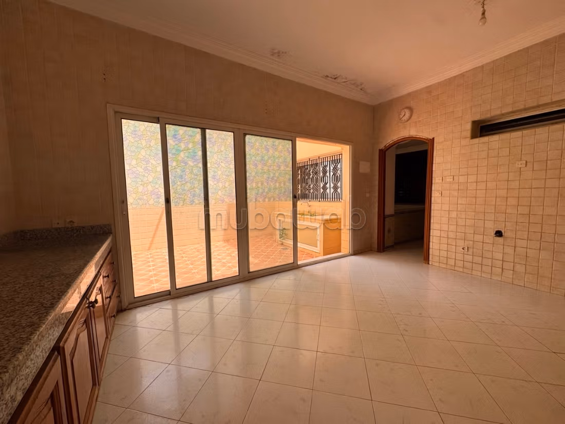 En Venta – Casa Espaciosa en Sidi Maârouf