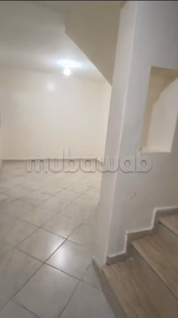 À louer Duplex Vide à Hay Charaf