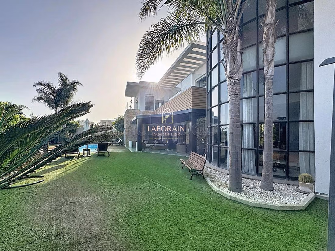 Villa de Prestige à Vendre à Illigh – Agadir