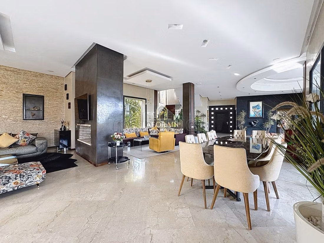 Villa de Prestige à Vendre à Illigh – Agadir