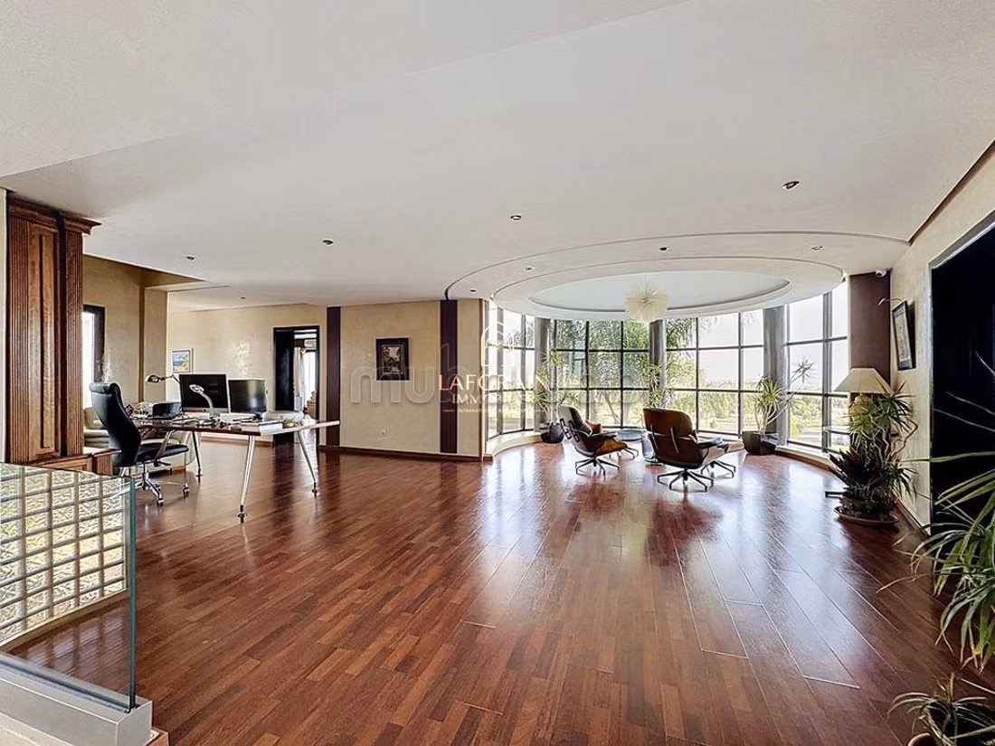 Villa de Prestige à Vendre à Illigh – Agadir