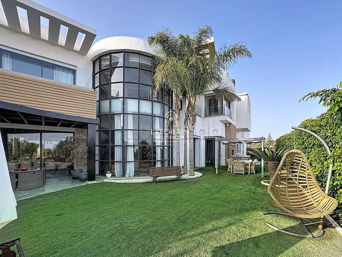 Villa de Prestige à Vendre à Illigh – Agadir