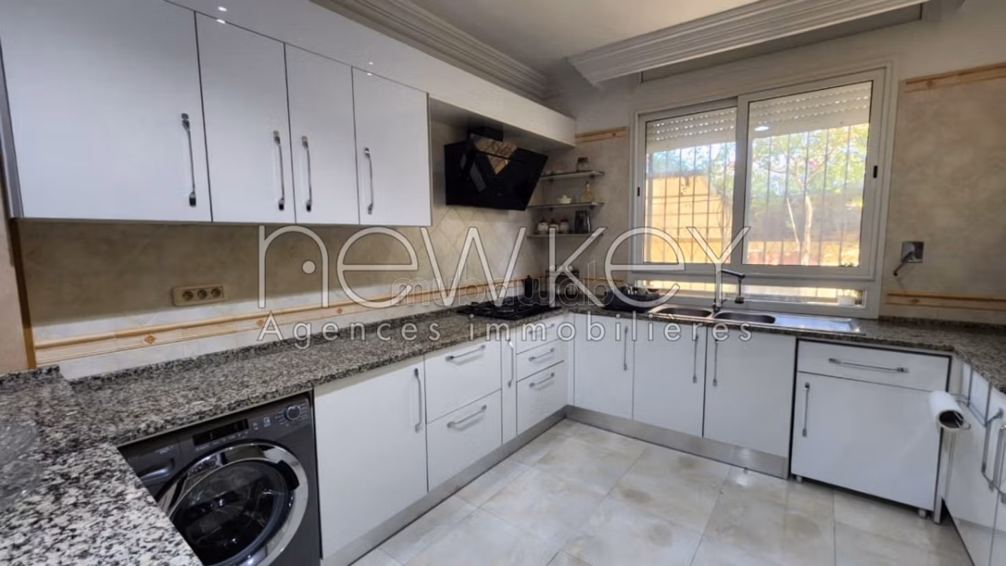 Casa S4 in vendita a La Soukra