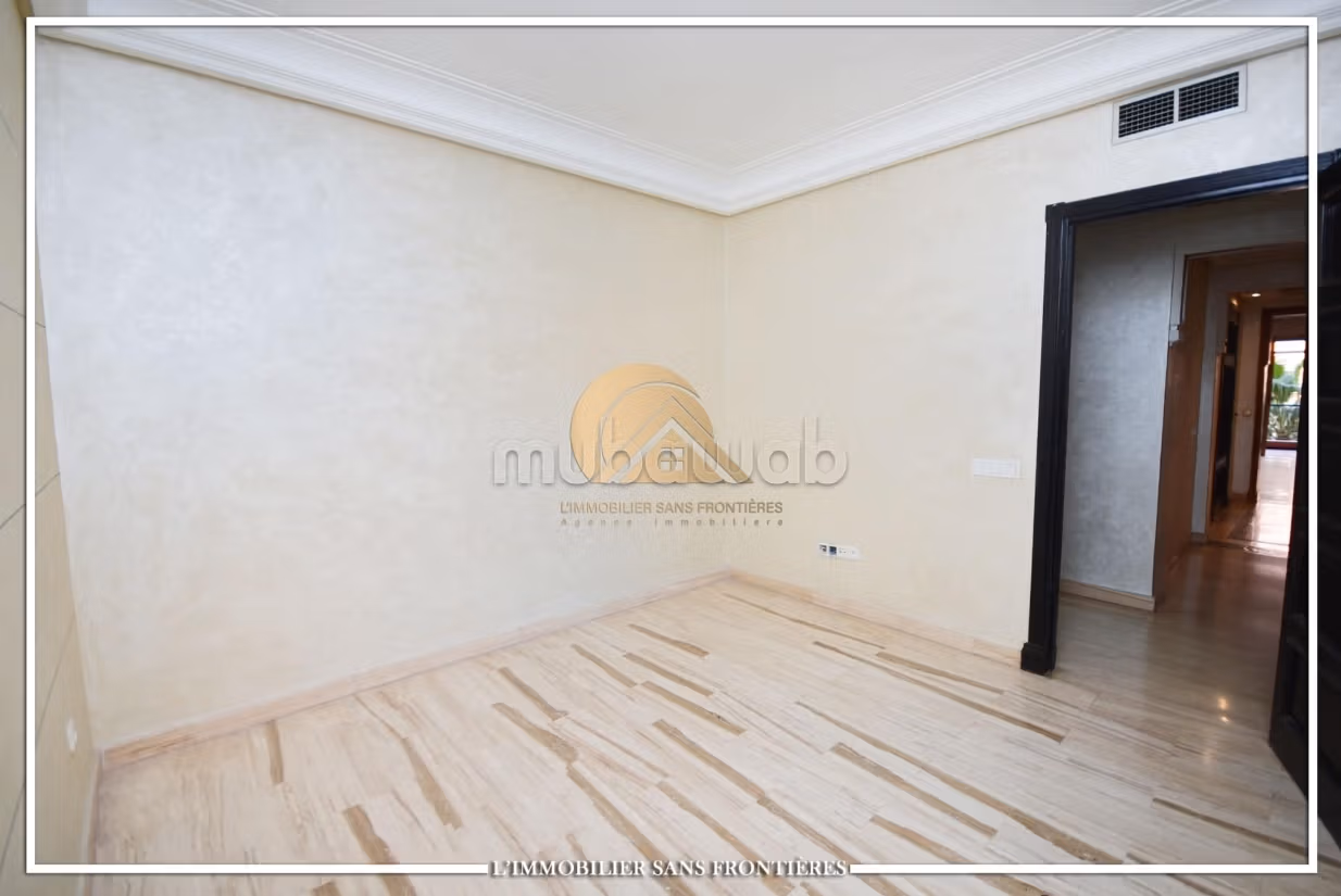 Appartement vide à louer — climatisation centrale – Guéliz, Marrakech — 4