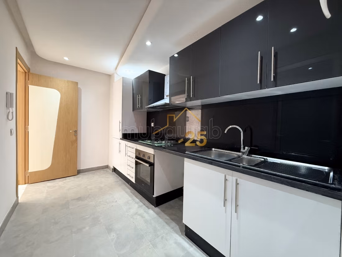 Appartement De Standing À Louer À Agdal — 4