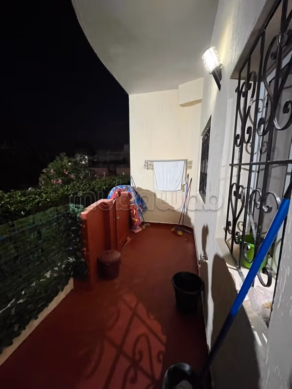 Appartement à louer à La Siesta. Superficie 100 m². Bien meublé