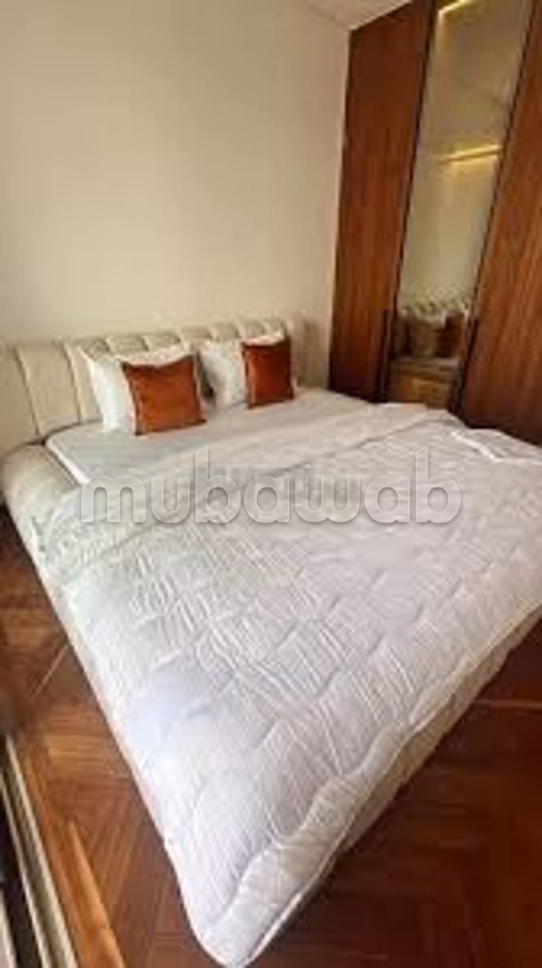 Appartement à louer à Racine. 
4 pièces — 5